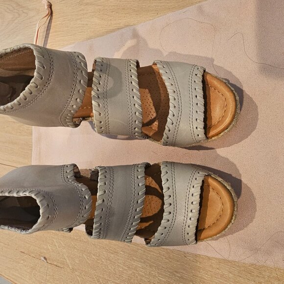 Barely worn Corso Como platform heel - Picture 2 of 3